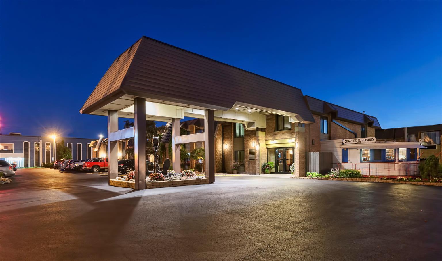 Best Western Bridgeview Hotel Superior Exterior photo